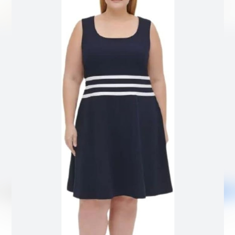 Navy Plus-Size Sleeveless A-Line Dress with White Waist Stripes